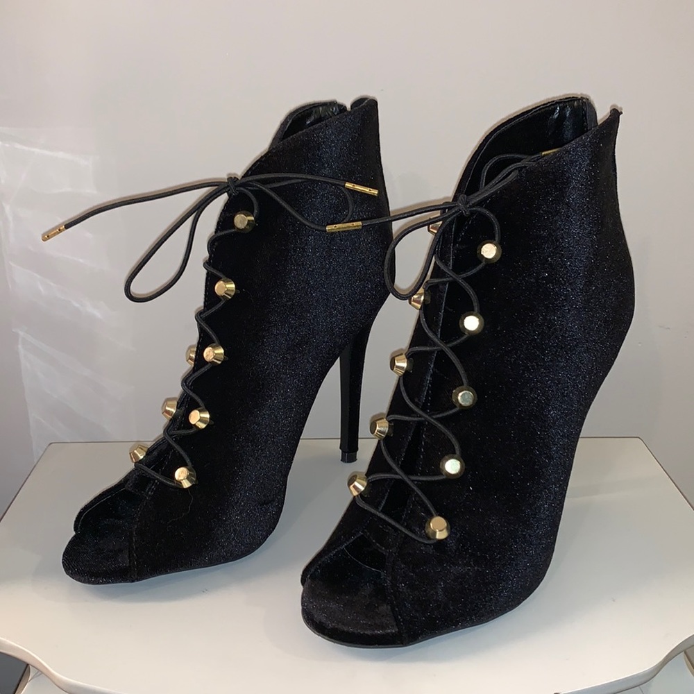 Velvet booties